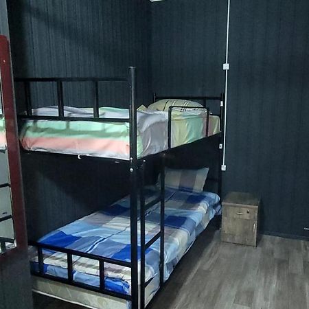 Kiev Hostel Тбілісі Екстер'єр фото
