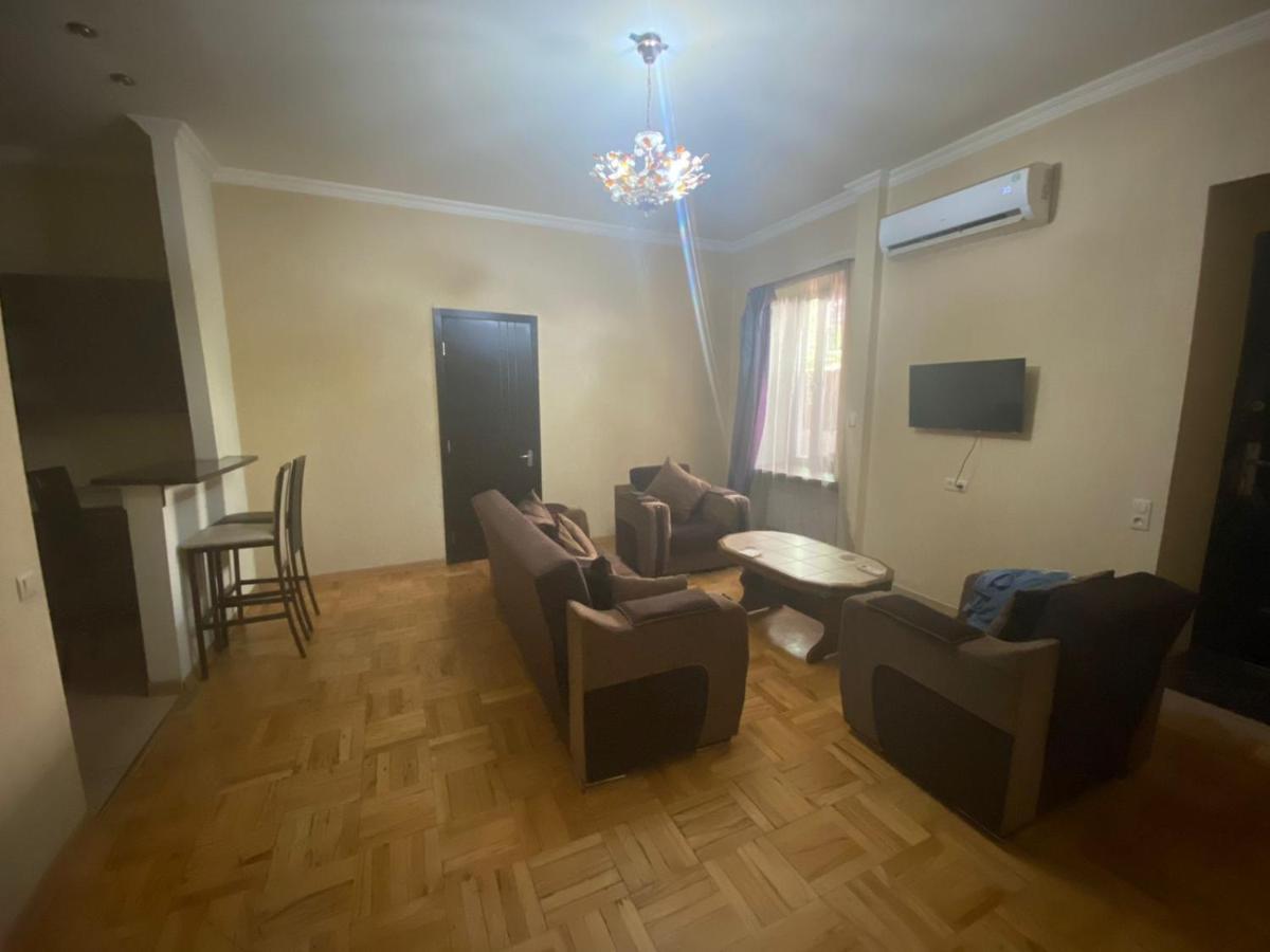 Kiev Hostel Тбілісі Екстер'єр фото