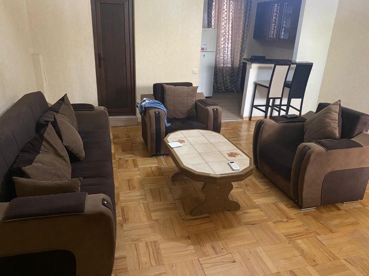Kiev Hostel Тбілісі Екстер'єр фото