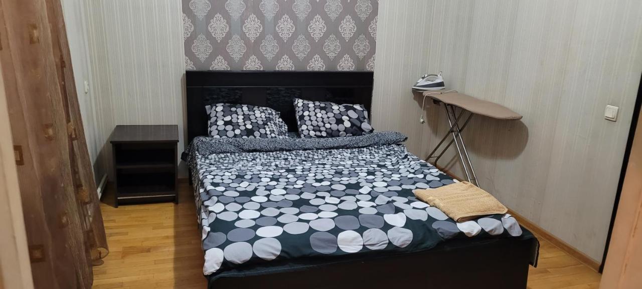 Kiev Hostel Тбілісі Екстер'єр фото