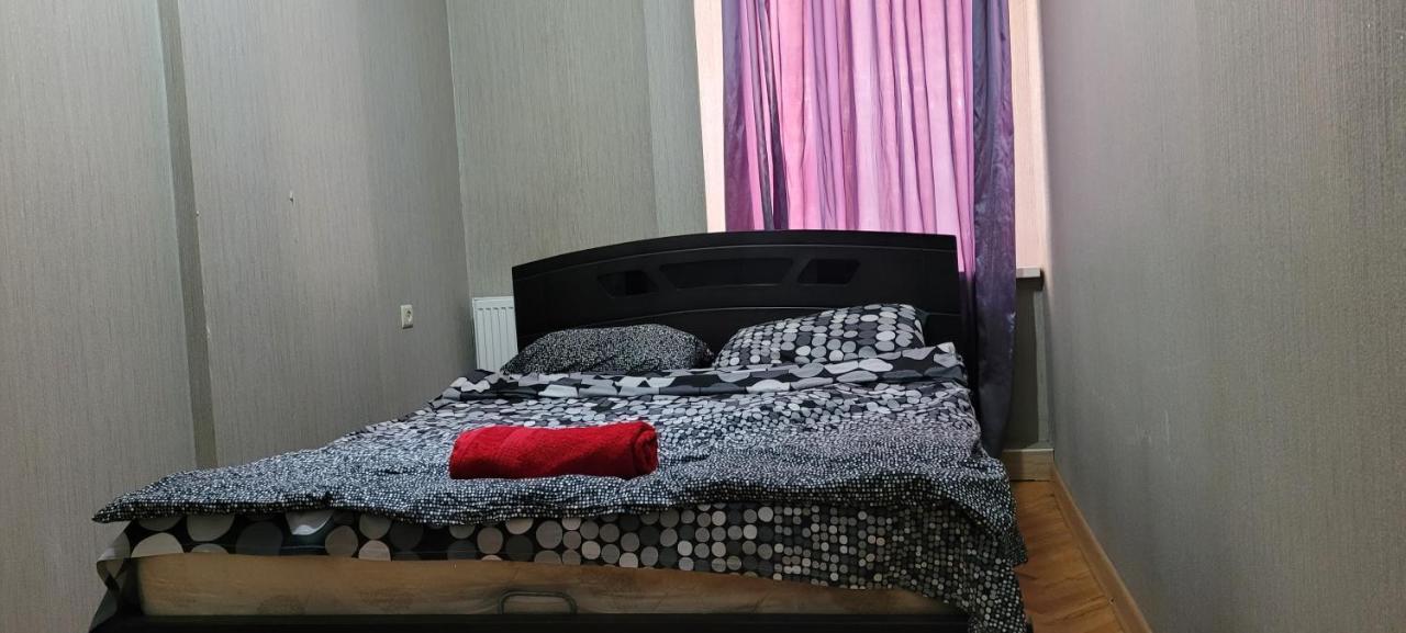 Kiev Hostel Тбілісі Екстер'єр фото