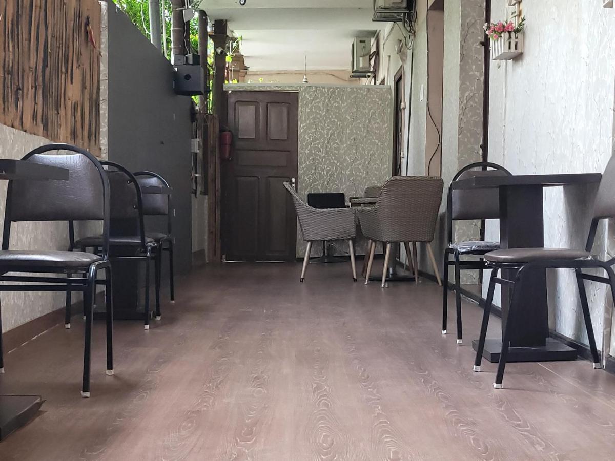 Kiev Hostel Тбілісі Екстер'єр фото