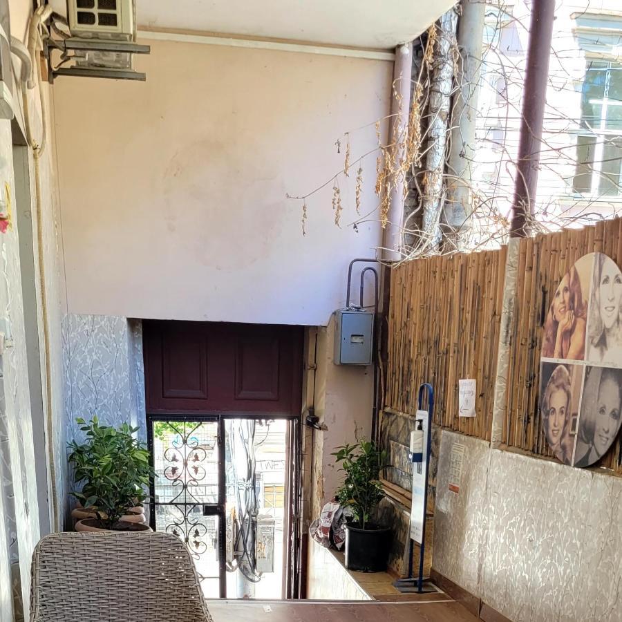Kiev Hostel Тбілісі Екстер'єр фото