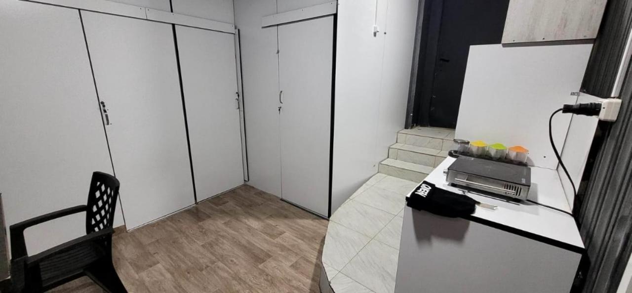 Kiev Hostel Тбілісі Екстер'єр фото