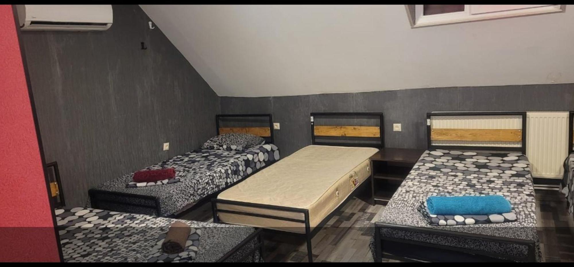 Kiev Hostel Тбілісі Екстер'єр фото