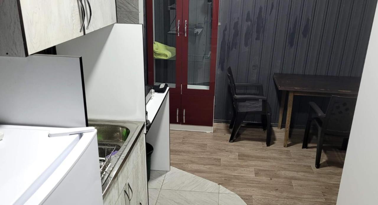 Kiev Hostel Тбілісі Екстер'єр фото