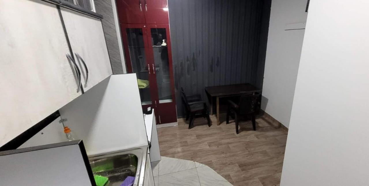 Kiev Hostel Тбілісі Екстер'єр фото