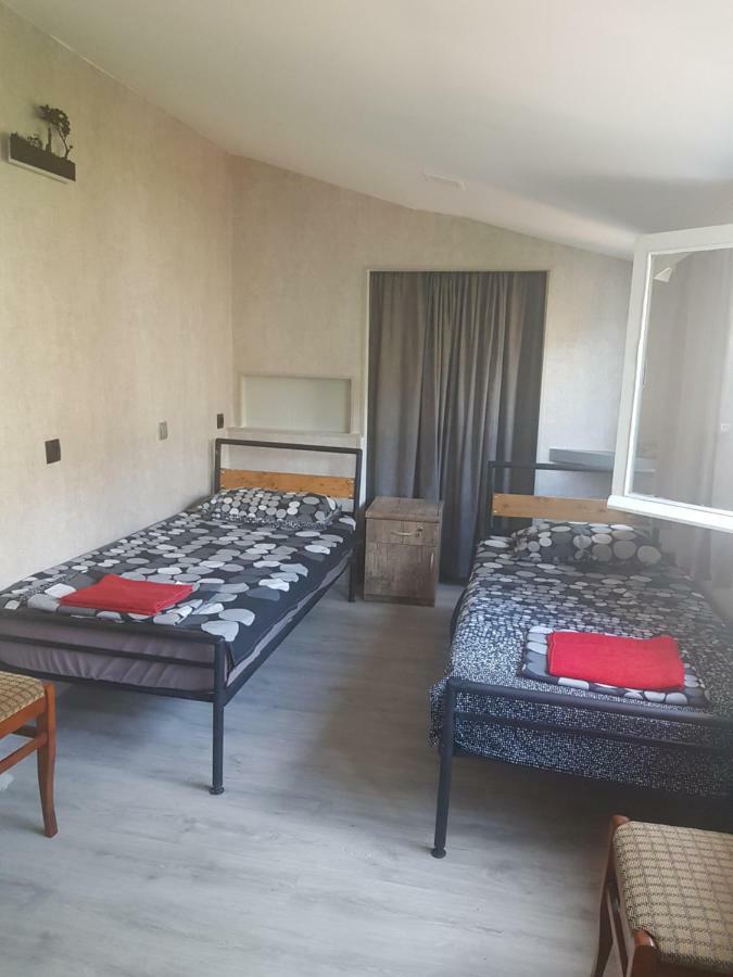 Kiev Hostel Тбілісі Екстер'єр фото